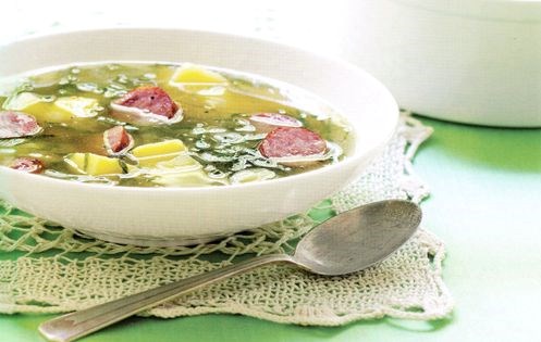 Portuguese soup (Caldo verde)