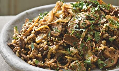 Pot barley and lentils with mushrooms and sweet spices