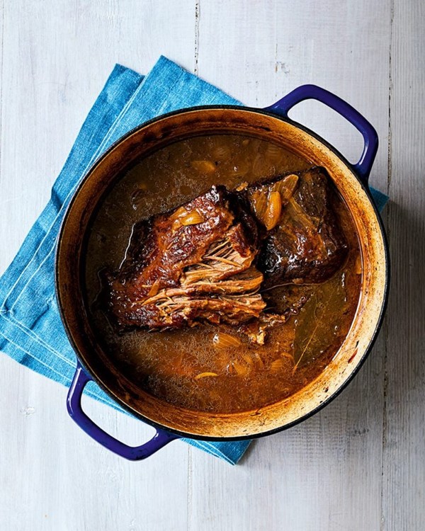 Pot-roast brisket with ale and onions 
