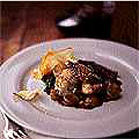 Pot-roast quail with grapes
