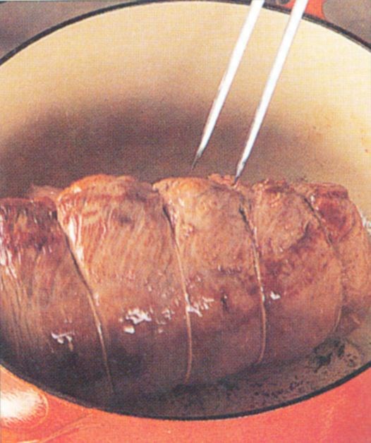 Pot roasting beef
