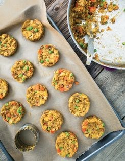 Potato & pea samosa cakes with tamarind sauce