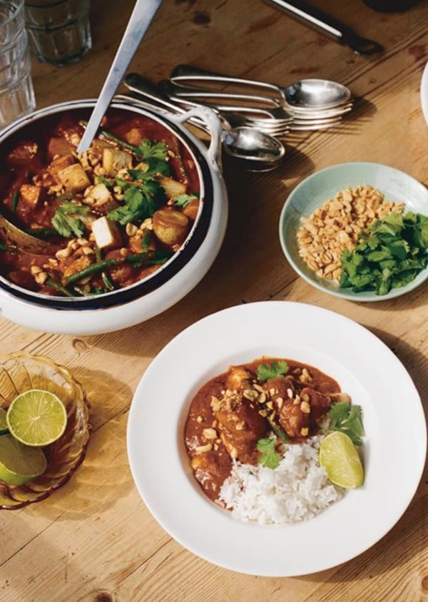 Potato & pineapple massaman curry