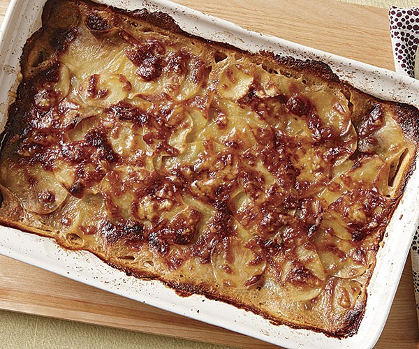 Potato and caramelized onion gratin