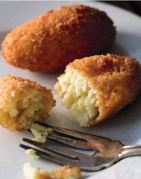 Potato and cheese croquettes