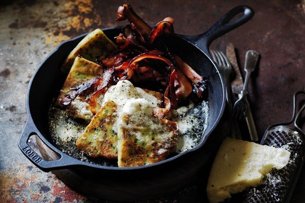 Potato and chive bread, maple and crispy bacon