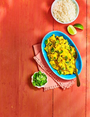 Potato and cucumber pickle salad (Aalo achaar)