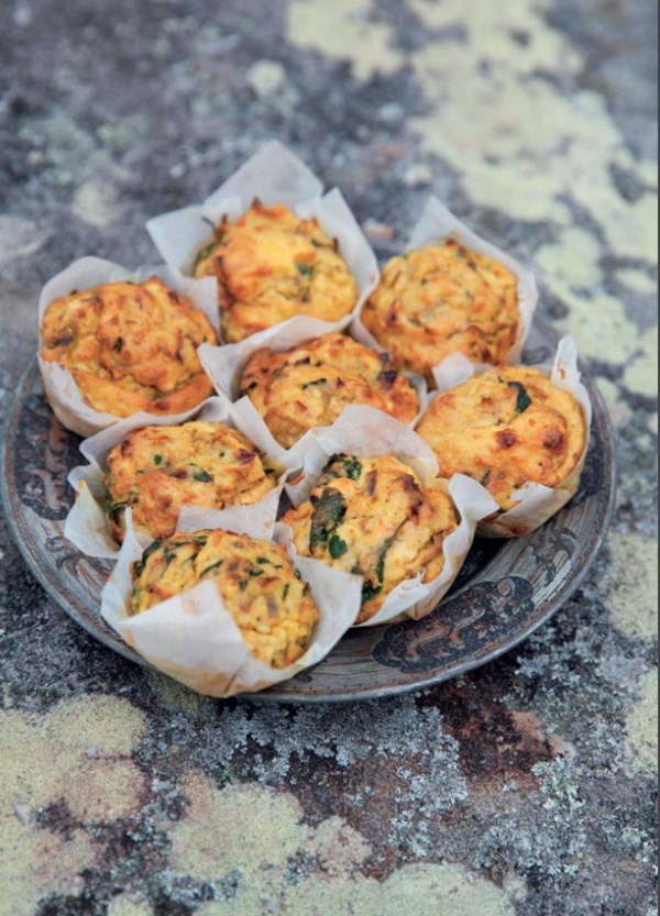 Potato and egg muffins (Kotlet sibzamini)