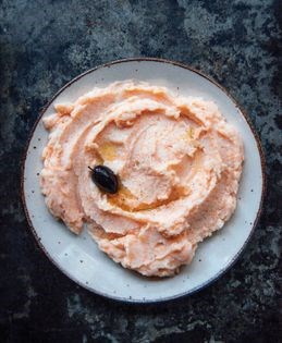 Potato and fish roe purée (Taramasalata)