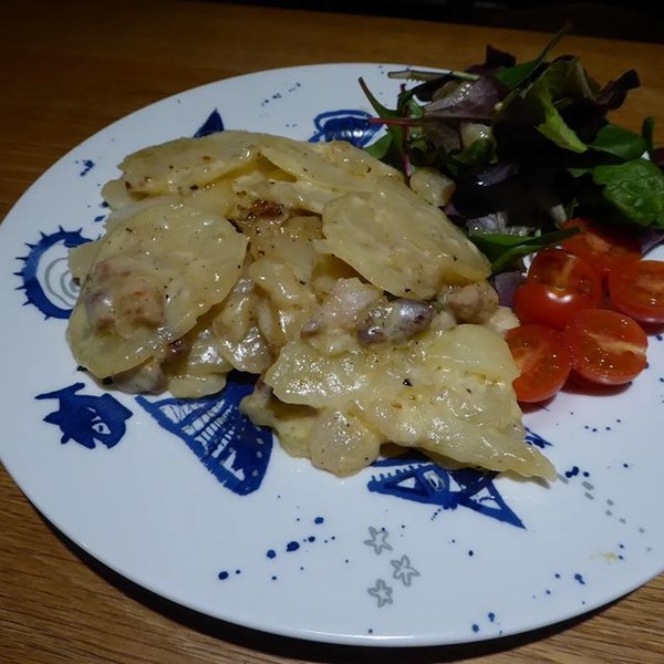 Potato cake with pork and cheese (La truffade)