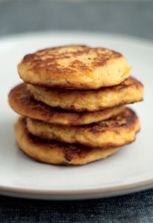 Potato cakes (Kompir kolachi)