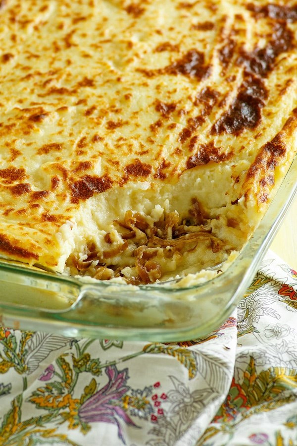 Potato casserole with caramelized onions