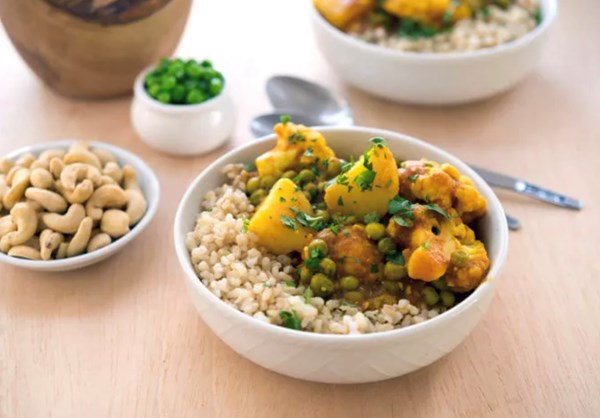 Potato-cauliflower curry 