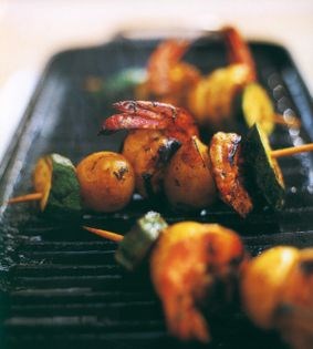 Potato, courgette and king prawn spiedini with mustard-smoked paprika mayo