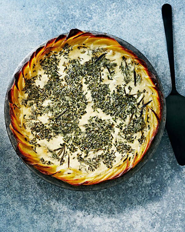 Potato-crusted herb quiche