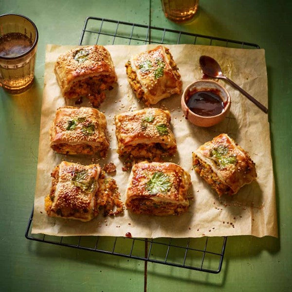 Potato curry leaf rolls