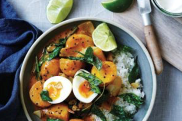Potato curry with spinach, curry leaves and mustard seeds