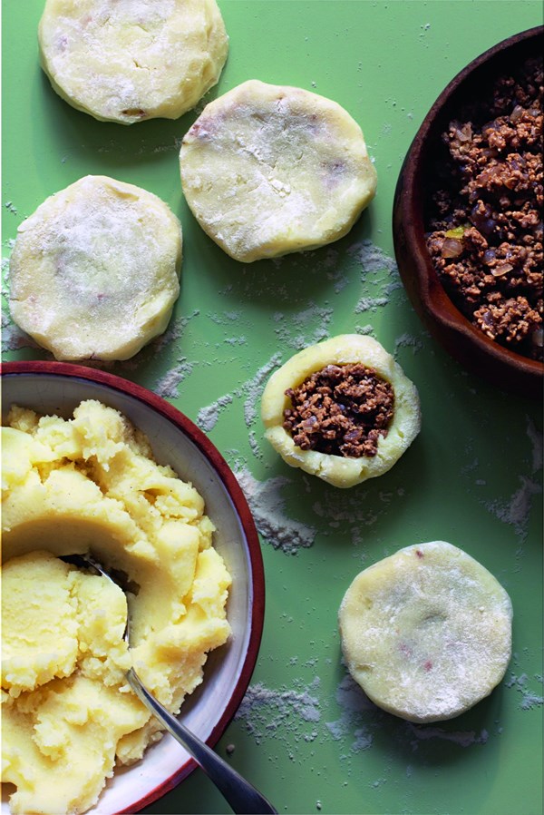 Potato fritter filled with spiced lamb (Kibeh batata)