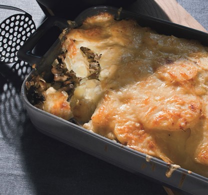 Potato gratin with mushrooms and Gruyère