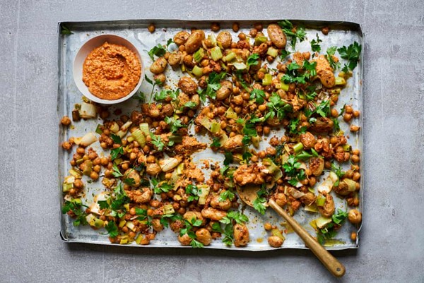 Potato, leek and chickpea traybake
