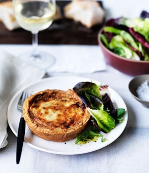 Potato, leek and Gruyère pies