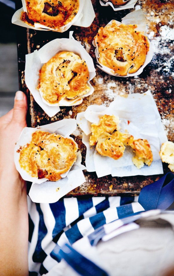 Potato muffins with spiced cheese