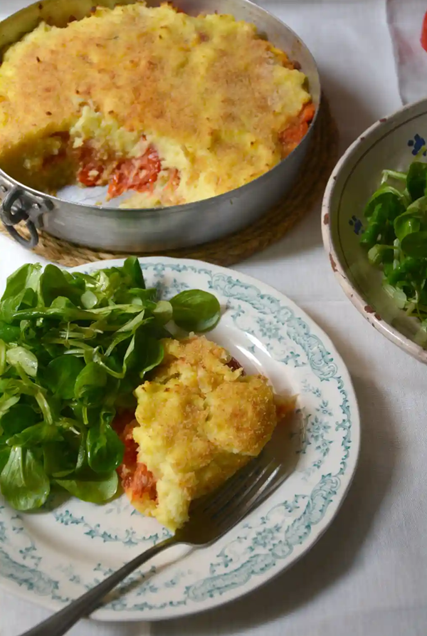 Potato, onion and tomato bake