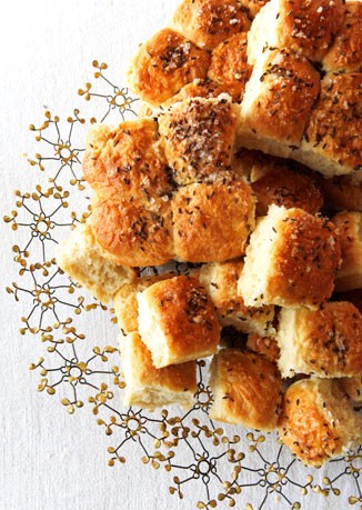 Potato rolls with caraway salt