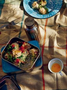 Potato salad with dill, crispy onions & caviar