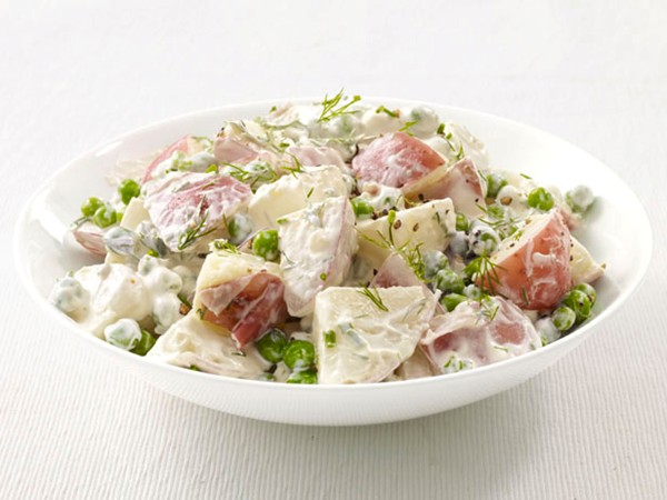 Potato salad with peas