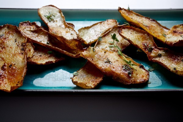 Potato skin-bacon fat chips