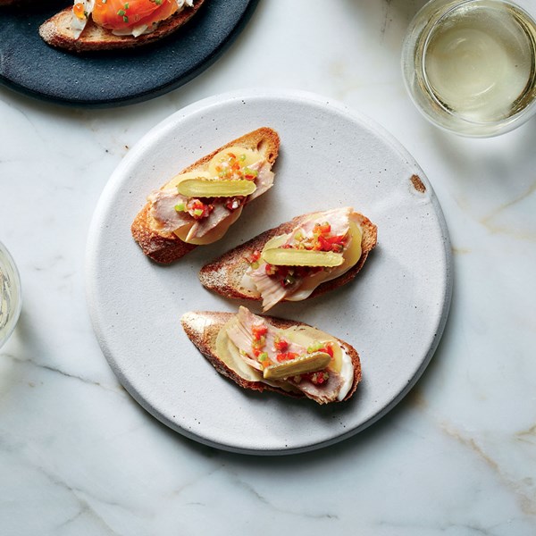 Potato, tuna and pepper confetti pintxos