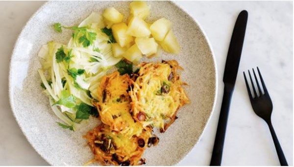 Potatoes and spring onion latkes with chunky spiced apple sauce