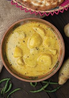 Potatoes in yoghurt curry (Dahi kay aaloo)