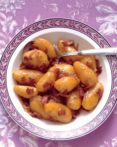 Potatoes with bacon and onion