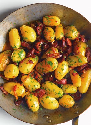 Potatoes with chorizo and bacon (Patatas con chorizo y bacon)