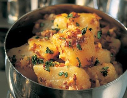 Potatoes with cumin seeds (Jeera aloo)