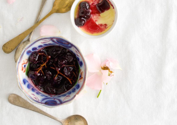 Pots de crème with Riesling-poached grapes