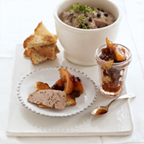 Potted pork with juniper and thyme with a marmalade of apples, raisins and shallots