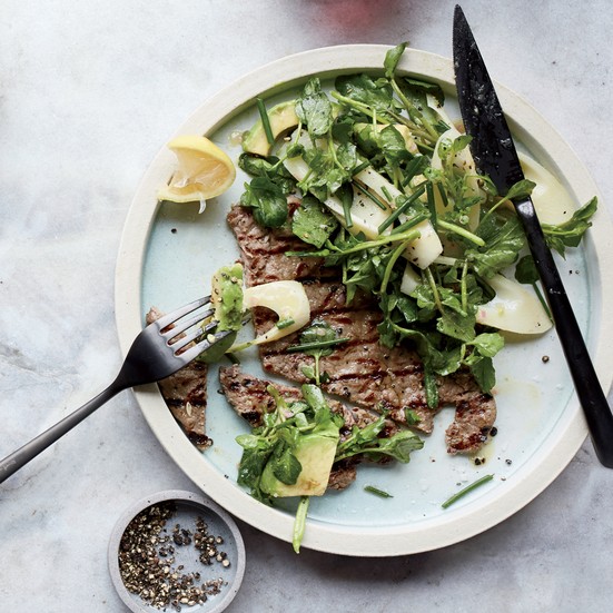 Pounded beef tenderloin with hearts of palm salad