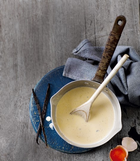 Pouring custard