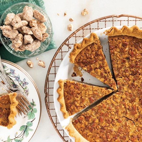 Praline pecan chess pie