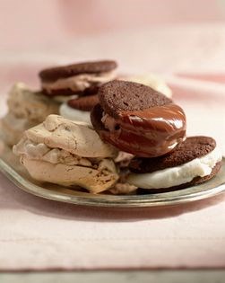 Praline pecan meringue ice cream sandwiches