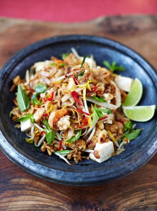 Prawn & tofu pad Thai