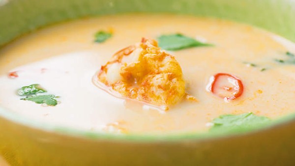 Prawn and coconut tom yum