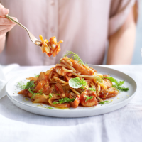 Prawn and fennel linguine