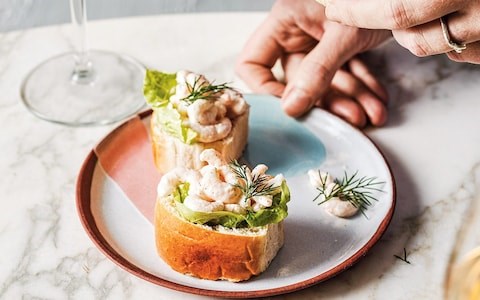Prawn and lettuce rolls