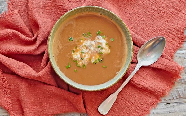 Prawn bisque with stracciatella