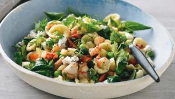 Prawn, fennel and pea pasta