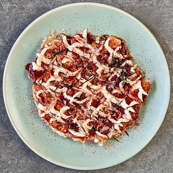 Prawn pancakes (Ebi okonomiyaki)